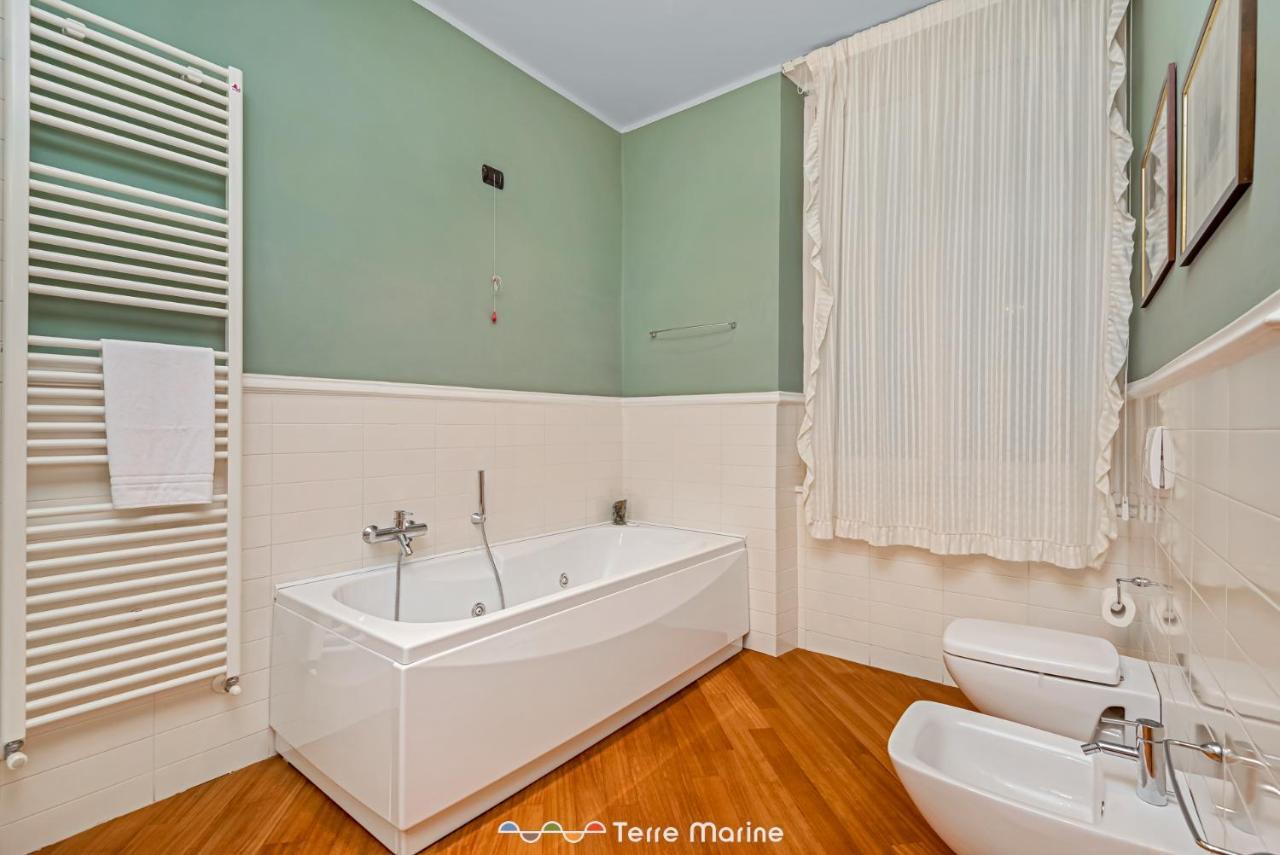 Apartament Gallery 22, Terremarine La Spezia Zewnętrze zdjęcie